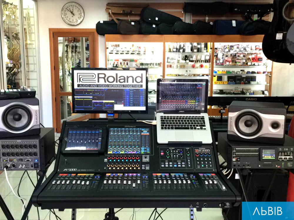 road-show-roland-m5000-13